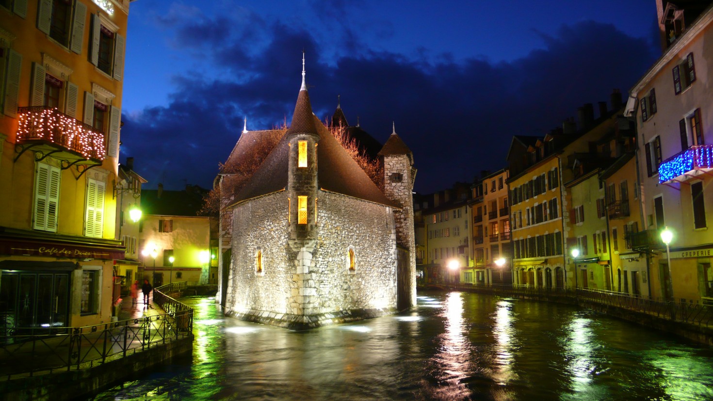 Annecy in the evening