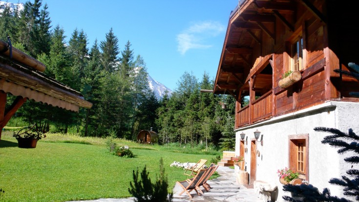 A fresh summer morning on the terrace